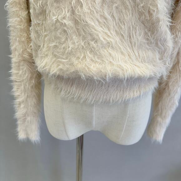 American‎ Eagle ivory eyelash fuzzy crossover back sweater Size Extra Small - Picture 7 of 13